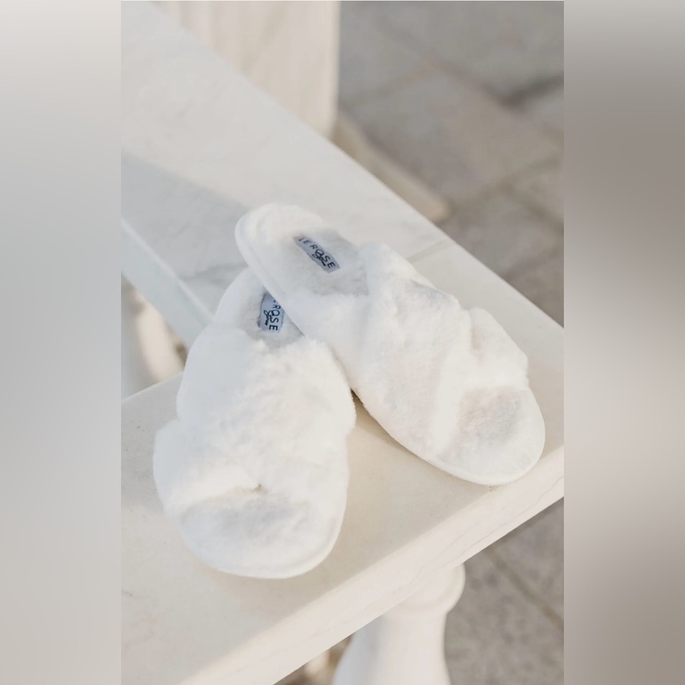 NWT - White slippers - 9/10 - $30